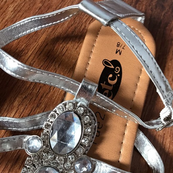 Rue21 Sandal with Silver Jewels M (7/8) - Picture 4 of 6
